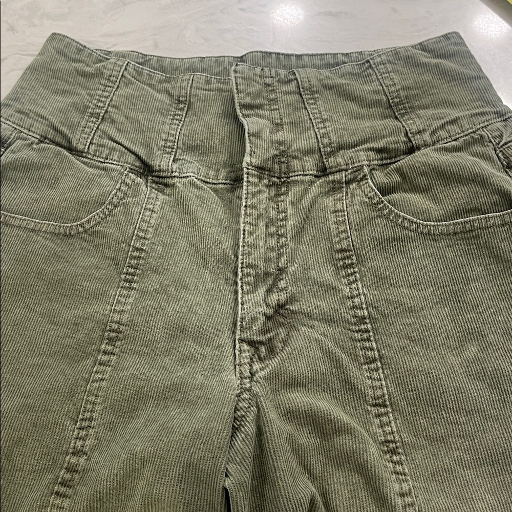 American Eagle Corduroy pants Super Stretch high waisted wide leg olive green 8 - Picture 14 of 16